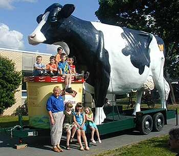 Win a Turkey Hill Giant Cow visit to your birthday party